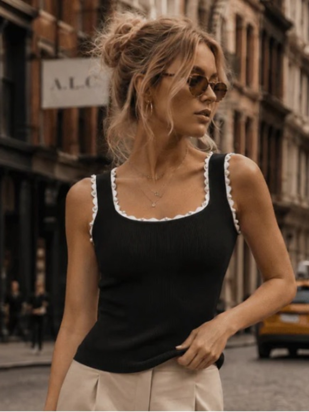 87Z.New  SLEEVELESS PEARL DETAILED TRIM RIBBED TANK TOP